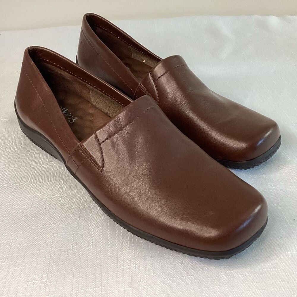 Walking Cradles Women’s Brown Loafer Size 7N